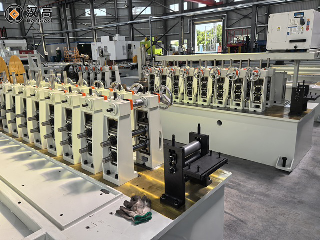 Stainless steel refrigerant pipe production line