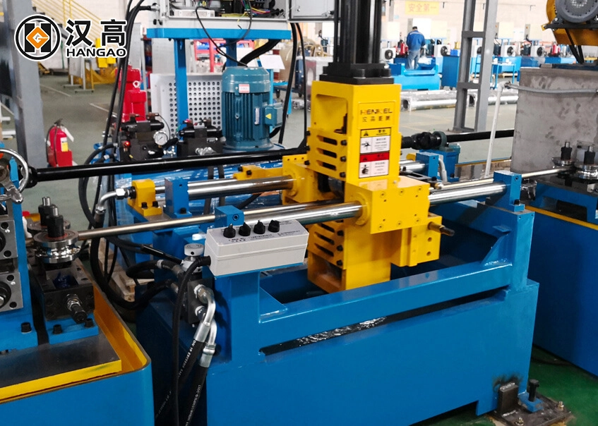 Induction annealing machine